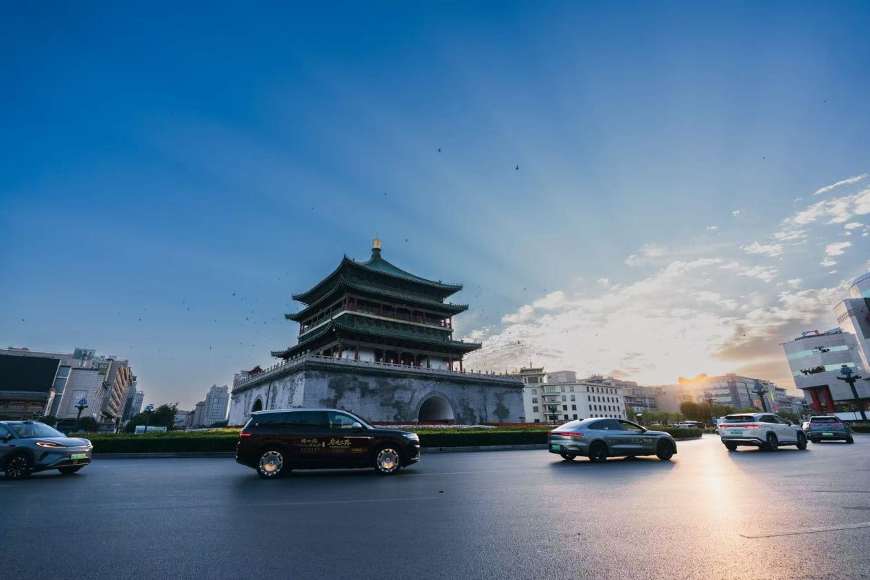 丝路保障用车。